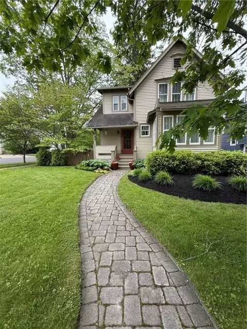 244 E Genesee St, Auburn, NY 13021