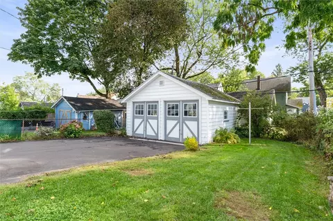 321 Laurelton Rd, Irondequoit, NY 14609 photo 6