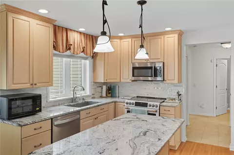 Kitchen - 441 Thyme Dr, Webster, NY 14580 photo 4 of 4