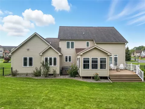 Exterior - 441 Thyme Dr, Webster, NY 14580 photo 4 of 10