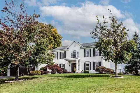 44 Beech Hill Cres, Pittsford, NY 14534