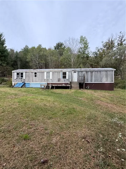 808 Barnum Rd, Eldred, PA 16731