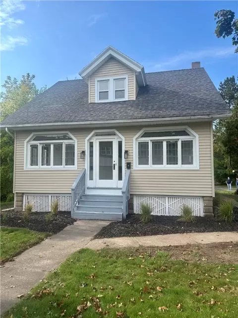 140 Stone Rd, Greece, NY 14616