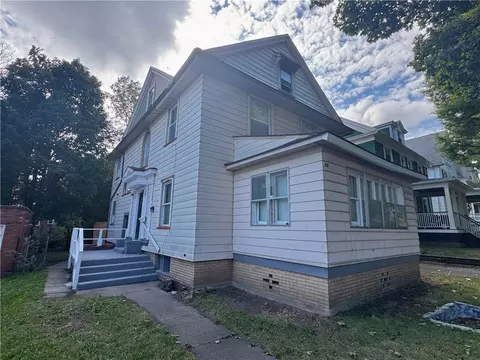 15 Selye Ter, Rochester, NY 14613