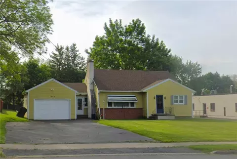 340 N Washington St, Perinton, NY 14445