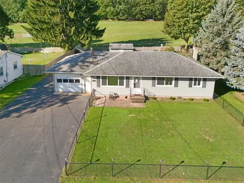 1805 Maple Ave, Palmyra, NY 14522