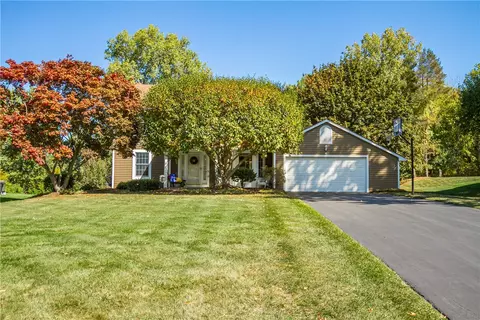 4 Halstead Rise Rise, Perinton, NY 14450