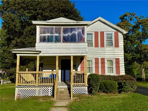 6 Maple St, Auburn, NY 13021