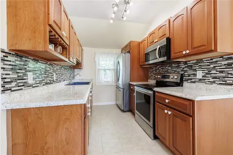 4617 Bluebird Rd, Canandaigua, NY 14424 photo 9