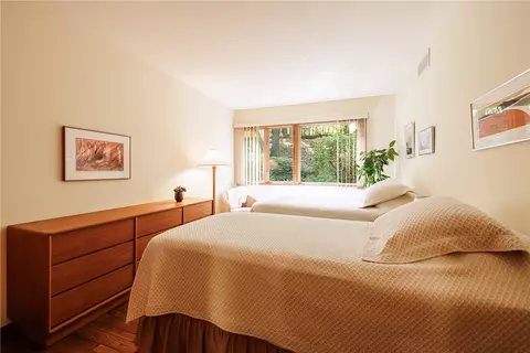Bedroom - 249 Hoffman Rd, Irondequoit, NY 14622 photo 2 of 2