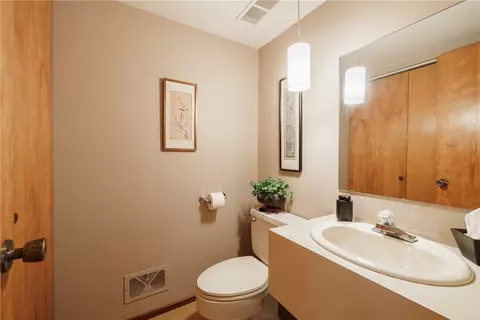 Bath - 249 Hoffman Rd, Irondequoit, NY 14622 photo 1 of 4