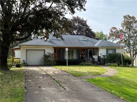 222 Chestnut St, Kane, PA 16735