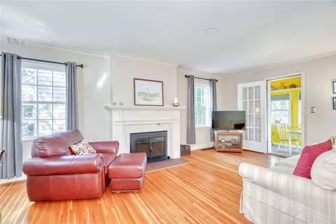 Living - 174 Coolidge Rd, Irondequoit, NY 14622 photo 3 of 3