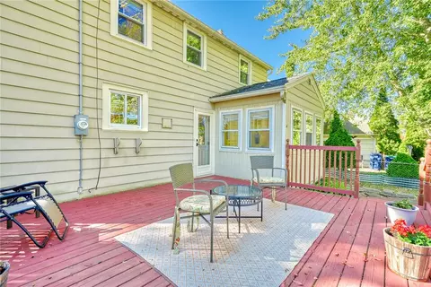 Exterior - 174 Coolidge Rd, Irondequoit, NY 14622 photo 3 of 8