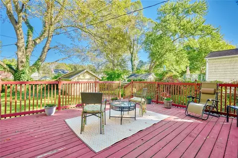 Exterior - 174 Coolidge Rd, Irondequoit, NY 14622 photo 5 of 8