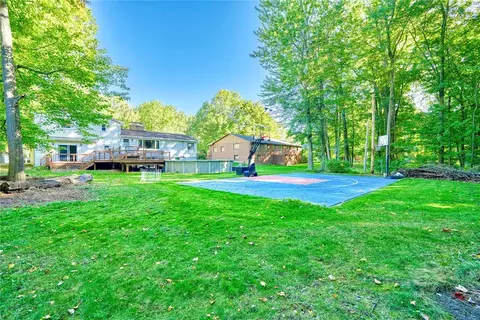 Exterior - 785 John Glenn Blvd, Webster, NY 14580 photo 7 of 11