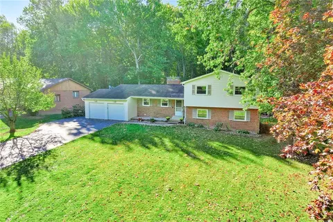 Exterior - 785 John Glenn Blvd, Webster, NY 14580 photo 10 of 11