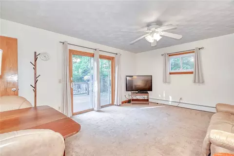 Living - 785 John Glenn Blvd, Webster, NY 14580 photo 6 of 11