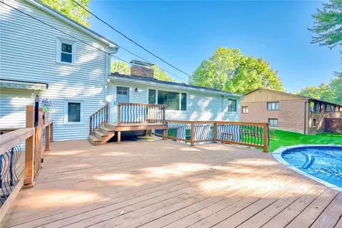 Exterior - 785 John Glenn Blvd, Webster, NY 14580 photo 6 of 11