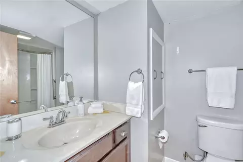 Bath - 785 John Glenn Blvd, Webster, NY 14580 photo 5 of 5