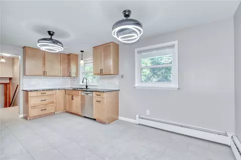 Kitchen - 785 John Glenn Blvd, Webster, NY 14580 photo 3 of 7