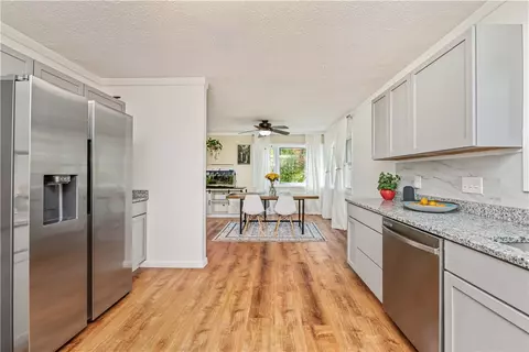 Kitchen - 8 Clearbrook Dr, Irondequoit, NY 14609 photo 2 of 2