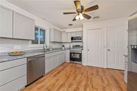 Kitchen - 8 Clearbrook Dr, Irondequoit, NY 14609 photo 1 of 2