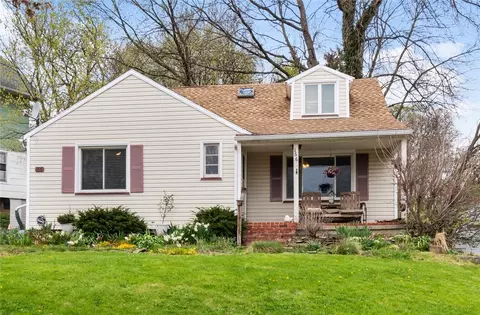 166 Harwick Rd, Irondequoit, NY 14609