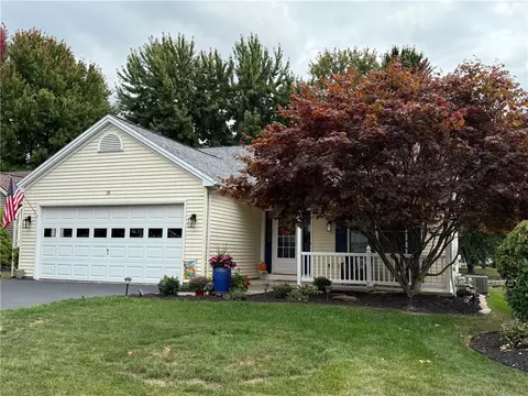 36 Freedom Pond Ln, Chili, NY 14514