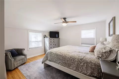 Bedroom - 96 Tottenham Rd, Irondequoit, NY 14609 photo 2 of 3