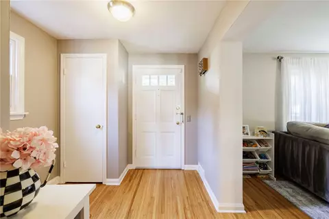 Entry Way - 96 Tottenham Rd, Irondequoit, NY 14609 photo 3 of 4