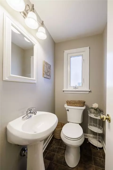 Bath - 96 Tottenham Rd, Irondequoit, NY 14609 photo 1 of 3