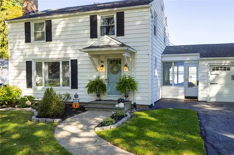Exterior - 96 Tottenham Rd, Irondequoit, NY 14609 photo 3 of 8