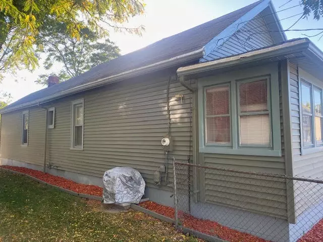 Exterior - 5 Dake St, Rochester, NY 14605 photo 3 of 4