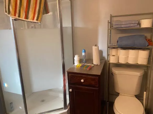 Bath - 5 Dake St, Rochester, NY 14605 photo 2 of 2