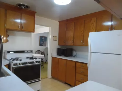 Kitchen - 119 Twilight Dr, Irondequoit, NY 14617 photo 2 of 2