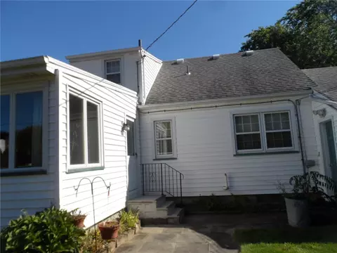 Exterior - 119 Twilight Dr, Irondequoit, NY 14617 photo 3 of 7