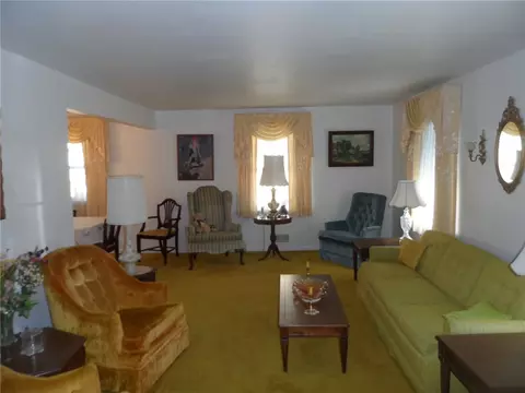 Living - 119 Twilight Dr, Irondequoit, NY 14617 photo 1 of 4