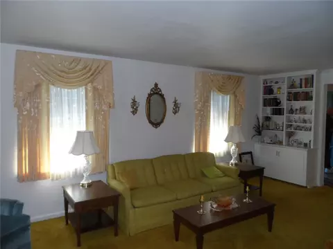 Living - 119 Twilight Dr, Irondequoit, NY 14617 photo 2 of 4