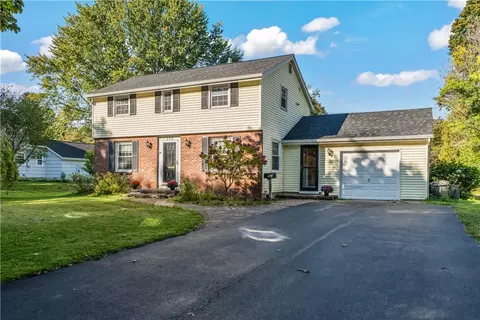 143 London Rd, Webster, NY 14580