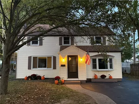 22 Dover Rd, Irondequoit, NY 14617