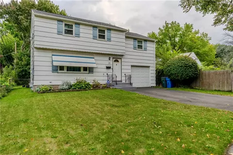 182 Chesterfield Dr, Rochester, NY 14612