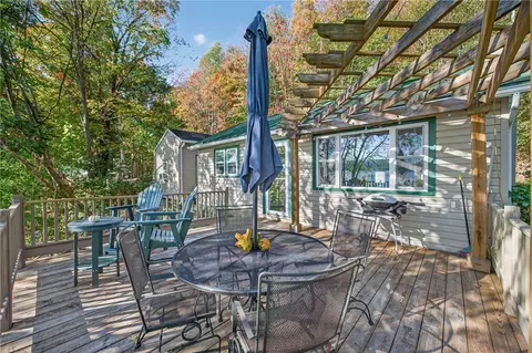 4881 Oak Rd, Starkey, NY 14837