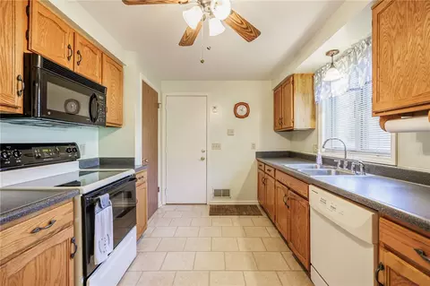 Kitchen - 70 Kalyna Dr, Irondequoit, NY 14617 photo 3 of 3