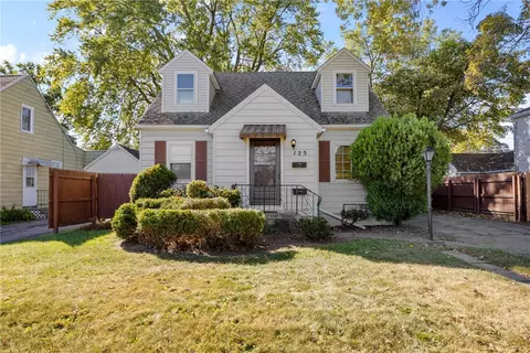 125 English Rd, Greece, NY 14616