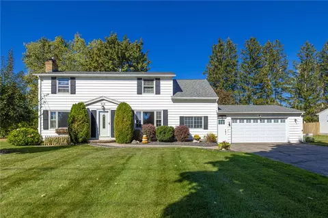 916 Plank Rd, Penfield, NY 14526