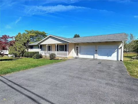 28 Grove St, Springport, NY 13160