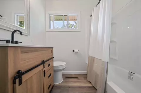 Bath - 758 Dewitt Rd, Webster, NY 14580 photo 2 of 2
