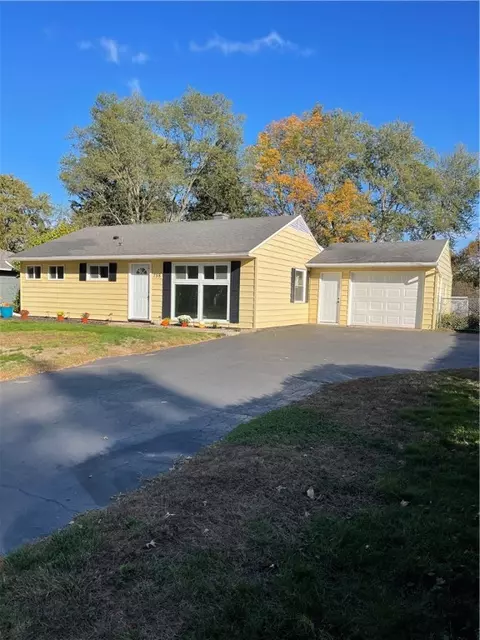 758 Dewitt Rd, Webster, NY 14580