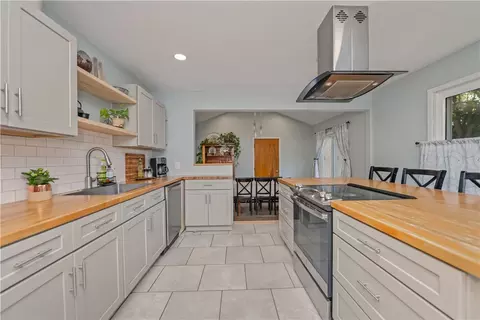 Kitchen - 342 Lafayette Rd, Irondequoit, NY 14609 photo 2 of 10